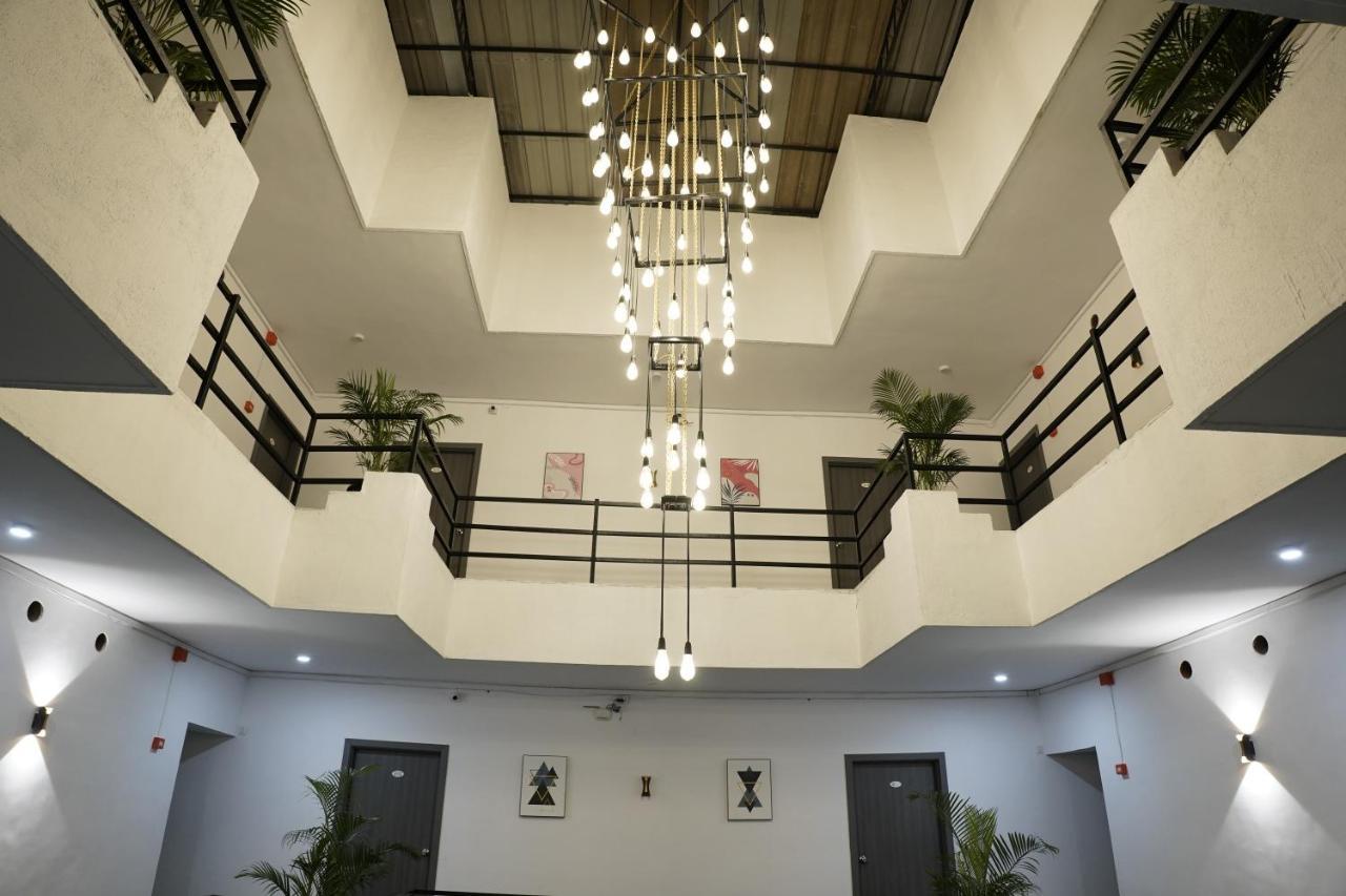 Hotel Royal Accord Surat Exterior photo